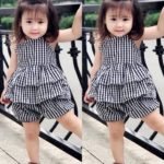 Set áo linen bèo túi trước quần bí caro dễ thương cho bé gái11222